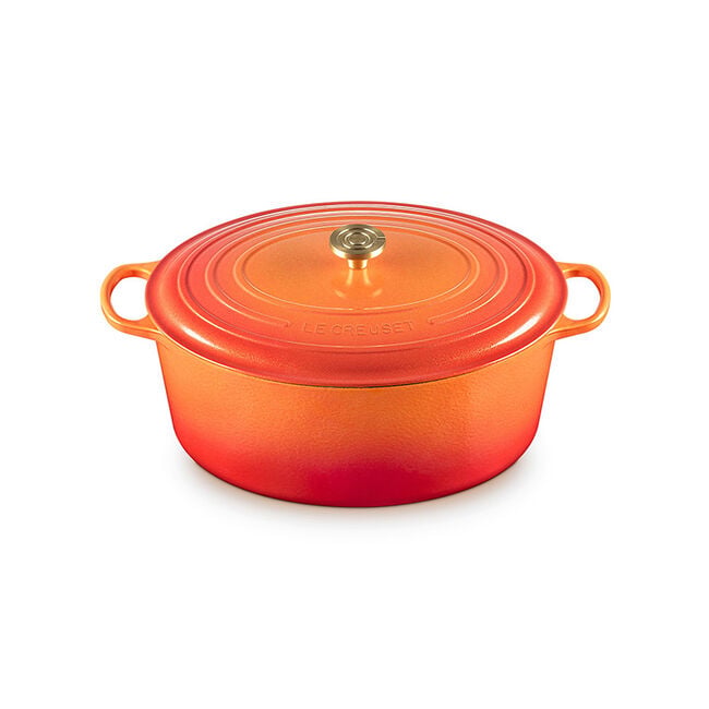 Signature Oval Dutch Oven with Crucible Knob