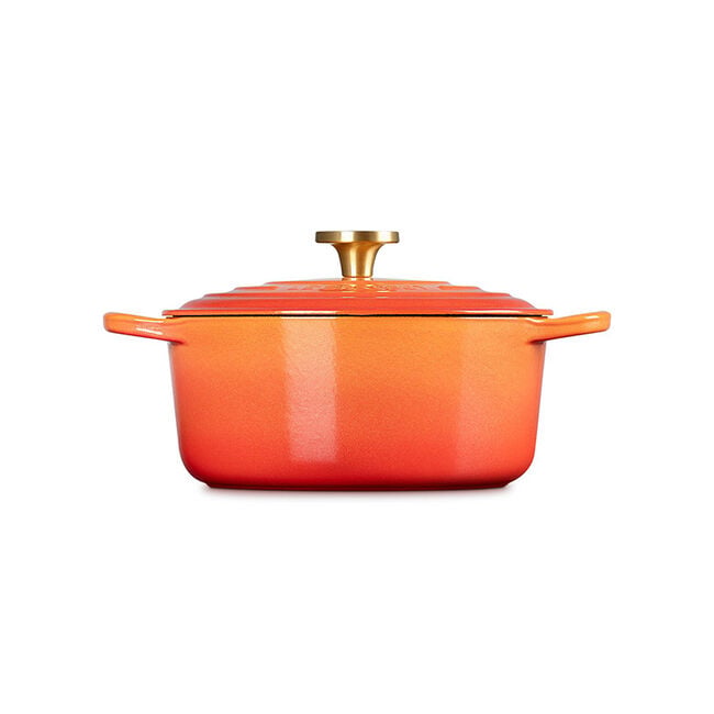Signature Round Dutch Oven with Crucible Knob