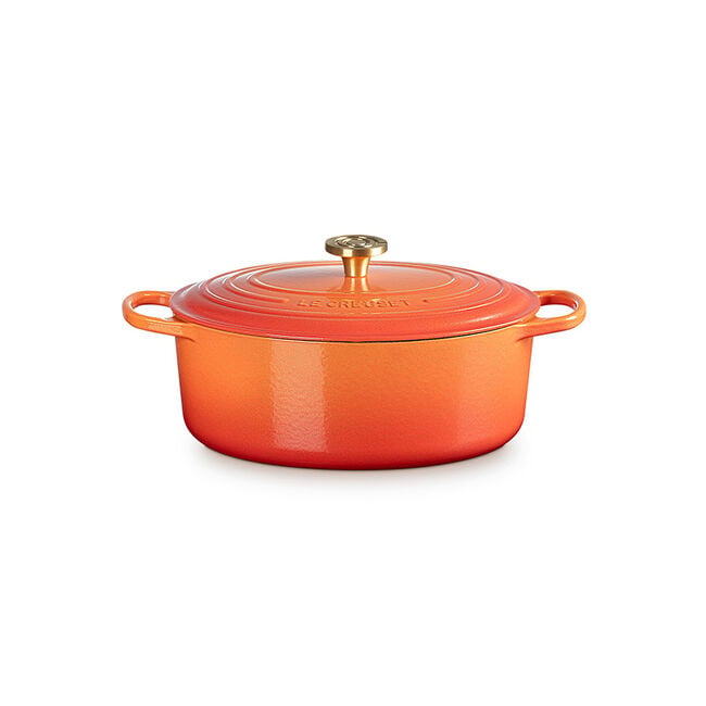Signature Oval Dutch Oven with Crucible Knob