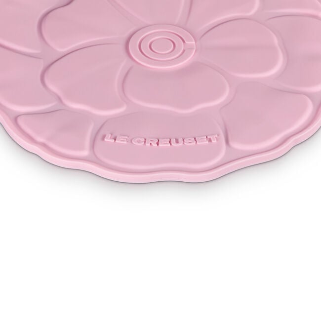 close-up of petal pattern