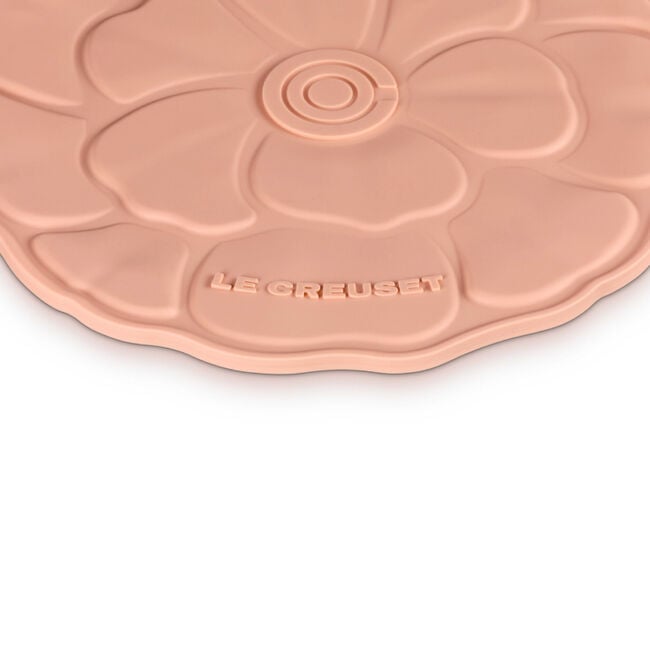 close-up of petal pattern